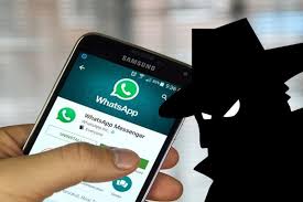 Facebook e Oi devem indenizar vítima de golpe no WhatsApp